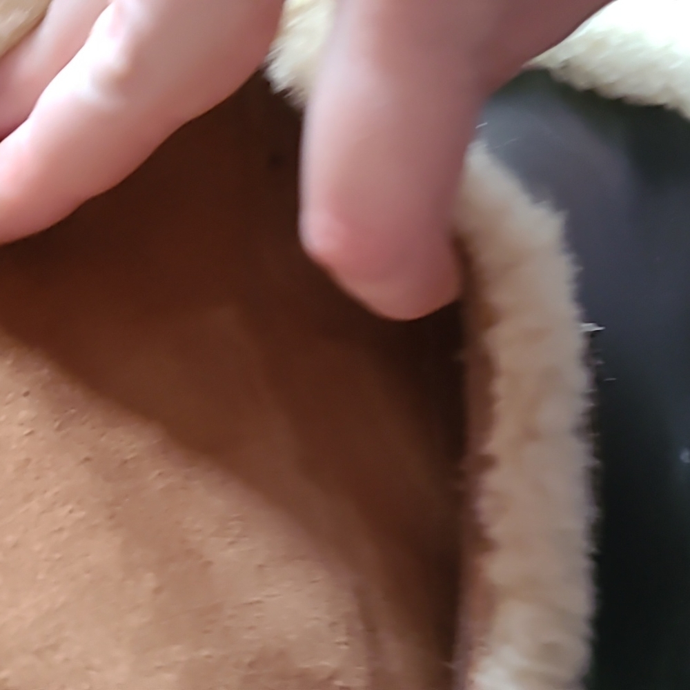 UGG shearling and leather crossbody - Picture 12 of 12